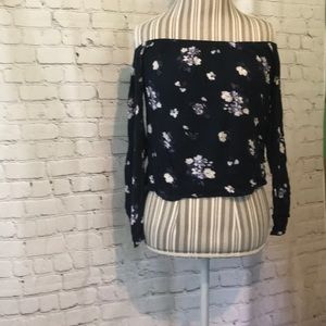 Elastic Cold Shoulder Hollister Blouse